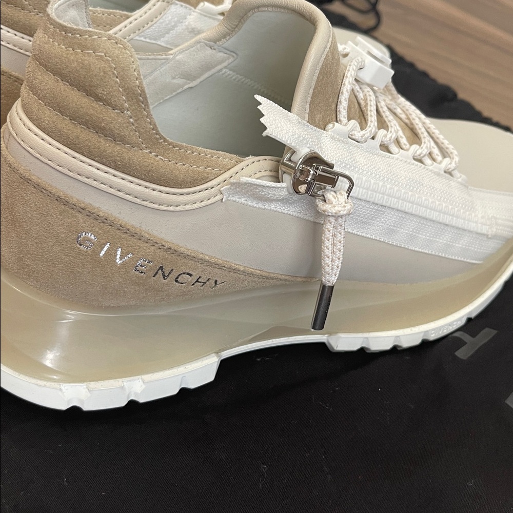 Givenchy Women’s Spectre Zip Sneaker 9.5 NWT - Picture 12 of 13